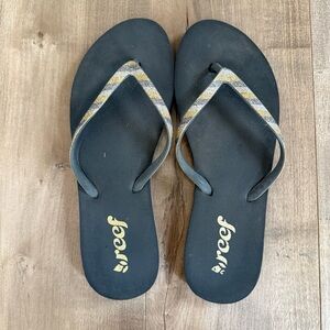 Reef Women's Flip Flops Krystal Sandal Women Large 8-9 Black Metallic Stripe